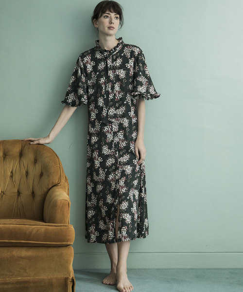 Emma Taylor（エマテイラー）の「バタフライスリーブフラワーワンピース（ワンピース・レディース・ネイビー/ピンク/グリーン・FREE）」の4枚目の写真