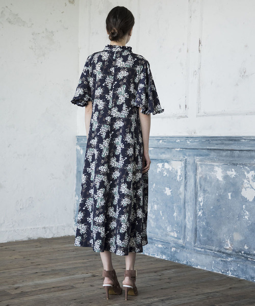 Emma Taylor（エマテイラー）の「バタフライスリーブフラワーワンピース（ワンピース・レディース・ネイビー/ピンク/グリーン・FREE）」の10枚目の写真