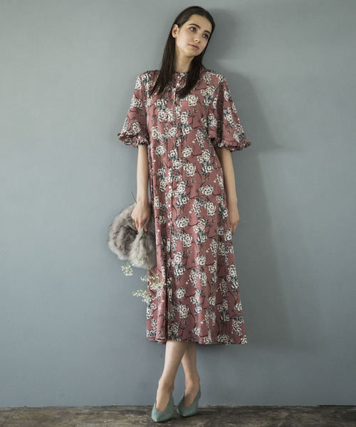 Emma Taylor（エマテイラー）の「バタフライスリーブフラワーワンピース（ワンピース・レディース・ネイビー/ピンク/グリーン・FREE）」の13枚目の写真