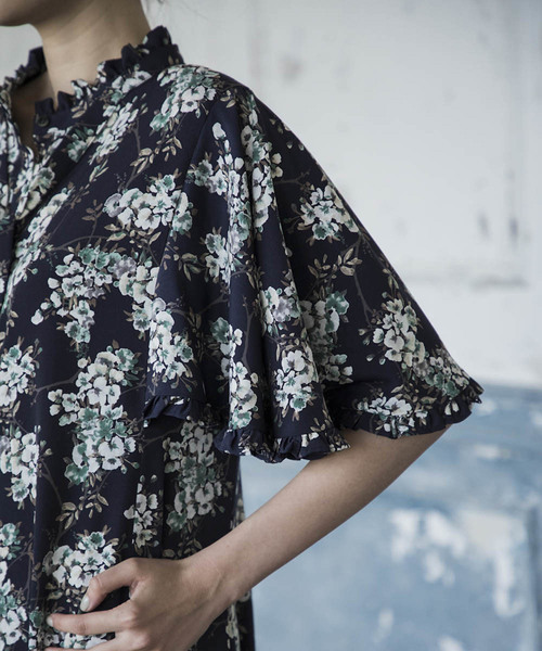 Emma Taylor（エマテイラー）の「バタフライスリーブフラワーワンピース（ワンピース・レディース・ネイビー/ピンク/グリーン・FREE）」の18枚目の写真