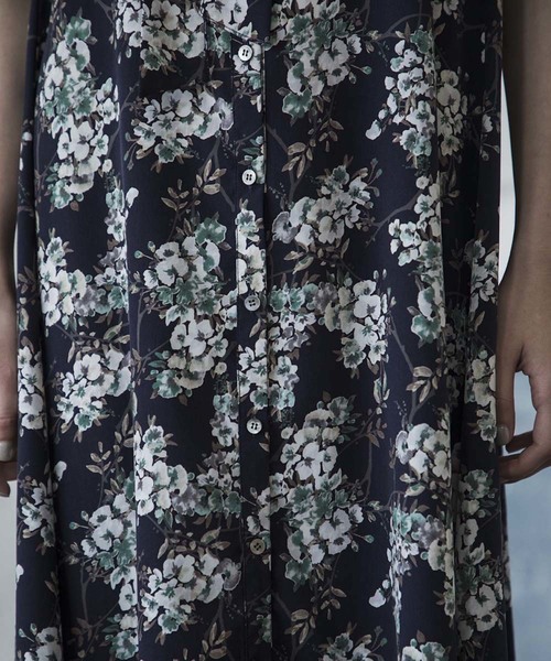 Emma Taylor（エマテイラー）の「バタフライスリーブフラワーワンピース（ワンピース・レディース・ネイビー/ピンク/グリーン・FREE）」の19枚目の写真