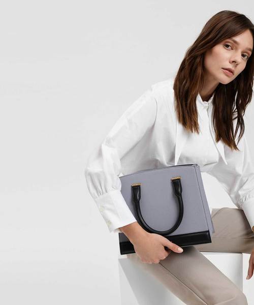 CHARLES & KEITH(チャールズ & キース)の「トップハンドルコントラストバッグ / TOP HANDLE CONTRAST BAG(トートバッグ・レディース・ダークグリーン/マスタード/ピンク系その他/プラム/グレー系その他2・L)」の6枚目の写真