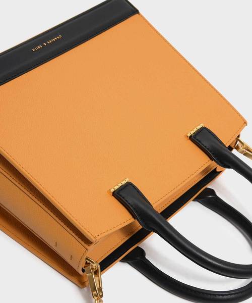 CHARLES & KEITH(チャールズ & キース)の「トップハンドルコントラストバッグ / TOP HANDLE CONTRAST BAG(トートバッグ・レディース・ダークグリーン/マスタード/ピンク系その他/プラム/グレー系その他2・L)」の22枚目の写真