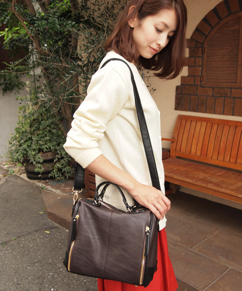 BEAUTY&YOUTH UNITED ARROWS（ビューティーアンドユースユナイテッドアローズ）の「BYSF ∵フェイクジップボストンバッグ ◆（ボストンバッグ・レディース・ダークブラウン/レッド・FREE）」の4枚目の写真