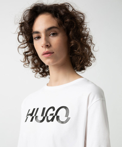 HUGO（ヒューゴ）の「ジャージー クオリティ コットン Tシャツ ウィズ HUGO ロゴ（Tシャツ/カットソー・レディース・ホワイト系その他/レッド系その他/ホワイト/ライトパープル・S/M/L/XS/XL）」の6枚目の写真