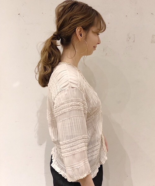 flower（フラワー）の「シェアプリーツトップ（シャツ/ブラウス・レディース・ホワイト/ブルー/ブラック・FREE）」の10枚目の写真