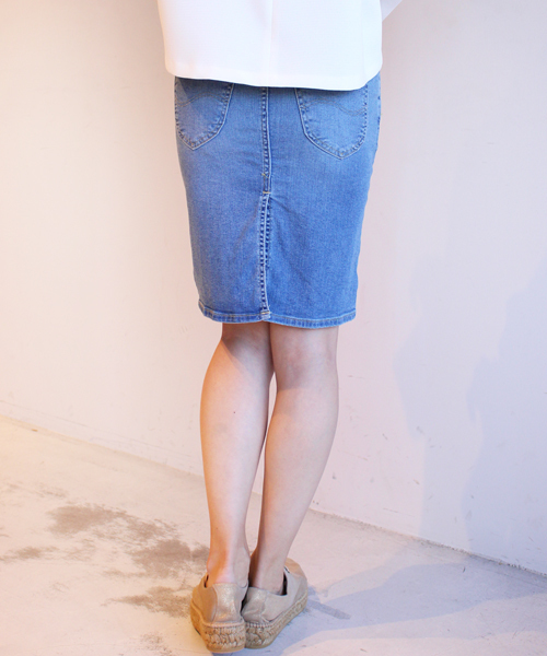 BEAUTY&YOUTH UNITED ARROWS（ビューティーアンドユースユナイテッドアローズ）の「BYBC ∵LEE別注デニムタイトスカート ◆（デニムスカート・レディース・ネイビー・SMALL/MEDIUM）」の7枚目の写真