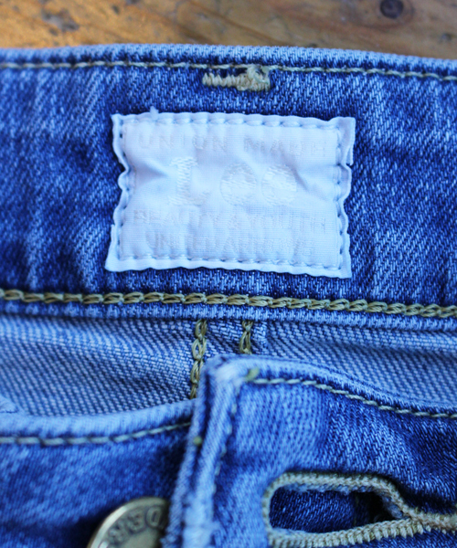 BEAUTY&YOUTH UNITED ARROWS（ビューティーアンドユースユナイテッドアローズ）の「BYBC ∵LEE別注デニムタイトスカート ◆（デニムスカート・レディース・ネイビー・SMALL/MEDIUM）」の9枚目の写真