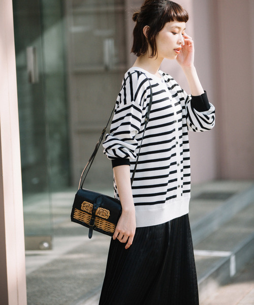 Munich（ミューニック）の「ウールジャージー×サテンプリーツドッキング2WAYニットワンピース（ワンピース・レディース・ブラック/グレー/ライトブラウン/ボルドー/ホワイト×ブラック/ライトベージュ/ネイビー・FREE）」の10枚目の写真