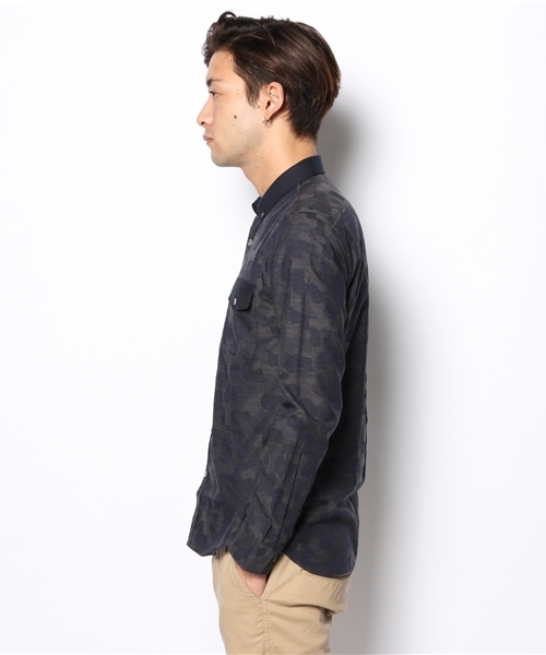 MORGAN HOMME(モルガンオム)の「カモコンパクトクレリック/クレリックシャツ(シャツ/ブラウス・メンズ・ホワイト/ネイビー・LARGE/MEDIUM/AL)」の4枚目の写真