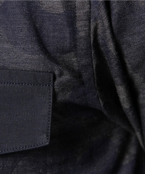 MORGAN HOMME(モルガンオム)の「カモコンパクトクレリック/クレリックシャツ(シャツ/ブラウス・メンズ・ホワイト/ネイビー・LARGE/MEDIUM/AL)」の9枚目の写真