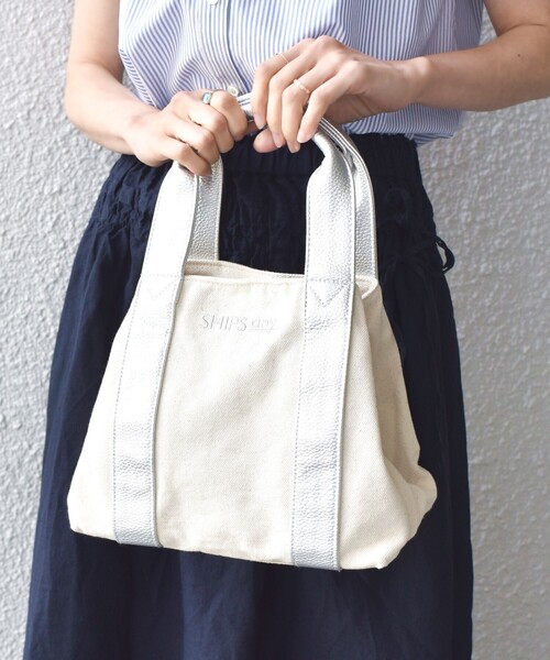 SHIPS any（シップス エニィ）の「SHIPS any:2WAYトート（トートバッグ・レディース・シルバー/オフホワイト/ネイビー/ブラック/ベージュ・ONE SIZE）」の5枚目の写真