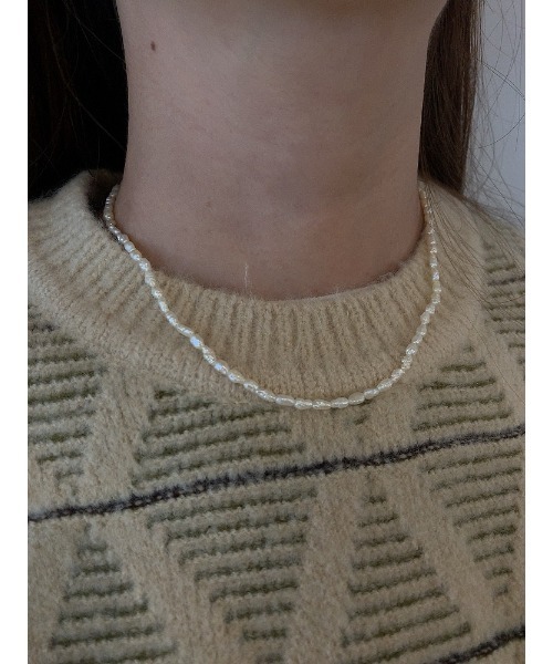 mou(モウ)の「Short Mini Pearl Necklace(ネックレス・レディース・ゴールド・FREE)」の8枚目の写真