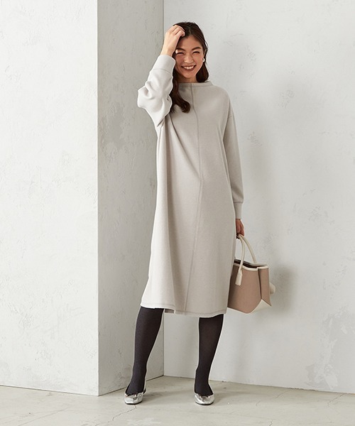 COMME CA ISM(コムサイズム)の「ボトルネック ワンピース(ワンピース・レディース・ライトグレー/ブラック/ベージュ・MEDIUM/LARGE)」の9枚目の写真