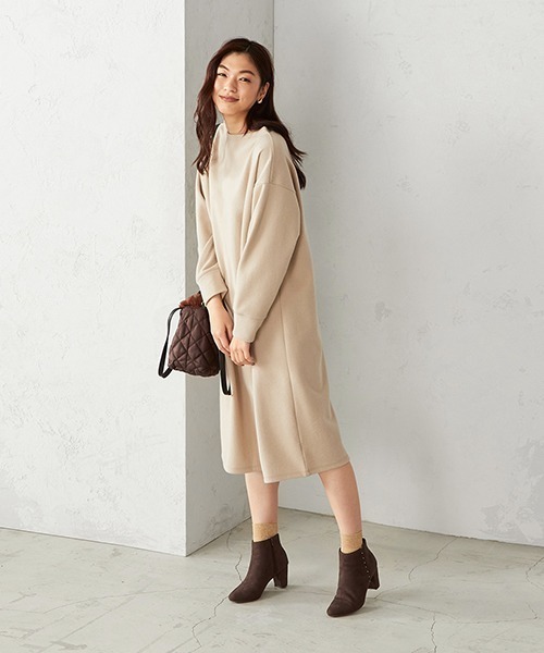 COMME CA ISM(コムサイズム)の「ボトルネック ワンピース(ワンピース・レディース・ライトグレー/ブラック/ベージュ・MEDIUM/LARGE)」の6枚目の写真