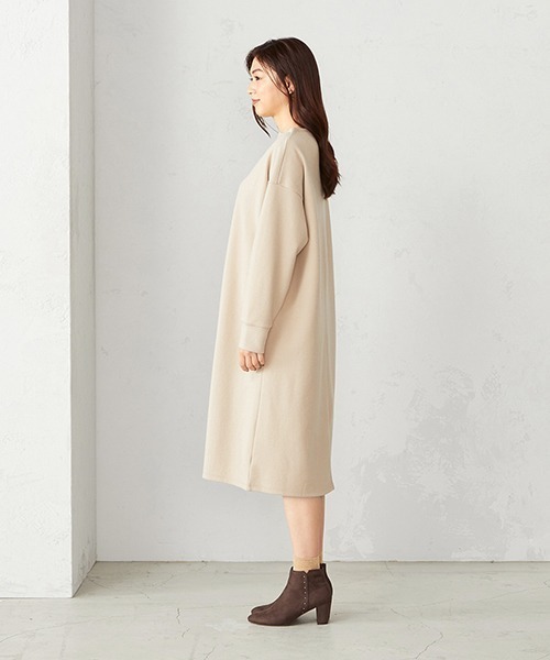 COMME CA ISM(コムサイズム)の「ボトルネック ワンピース(ワンピース・レディース・ライトグレー/ブラック/ベージュ・MEDIUM/LARGE)」の11枚目の写真