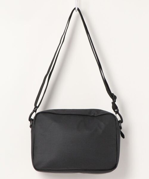 COLEMAN（コールマン）の「シールドショルダーポーチ（ボディバッグ/ウエストポーチ・レディース・ホワイト×グレー/グレー系その他・ONE SIZE）」の3枚目の写真