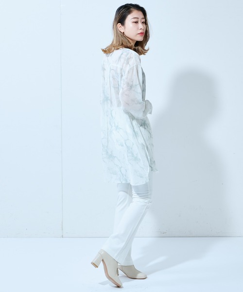 Lui's（ルイス）の「タイダイシアーロングシャツ（シャツ/ブラウス・レディース・ベージュ/イエロー/ミント・FREE）」の15枚目の写真