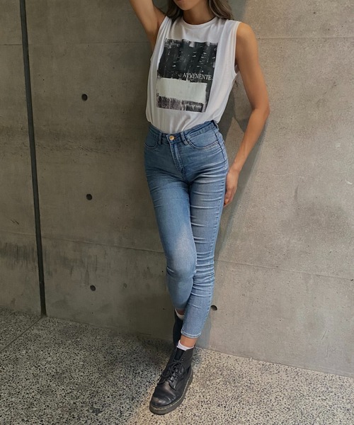 Avvenente（アベネンテ）の「【Avvenente】スリーブレスニュアンス転写プリントカットソー（Tシャツ/カットソー・レディース・ブラック/オフホワイト・M）」の13枚目の写真