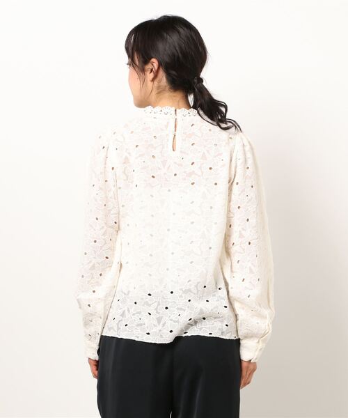 e.r.g*（イーアールジー）の「ハイネック 総レースブラウス（シャツ/ブラウス・レディース・ホワイト・M）」の3枚目の写真