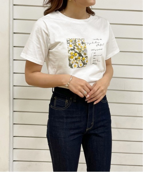 apres jour（アプレジュール）の「アソートプリントTシャツ【ZOZOTOWN限定アイテム】（Tシャツ/カットソー・レディース・アイボリー/ライトピンク/オフホワイト/ホワイト系その他/クリーム/ホワイト系その他2/ブルー/ピンク系その他・X-LARGE/フリー）」の6枚目の写真