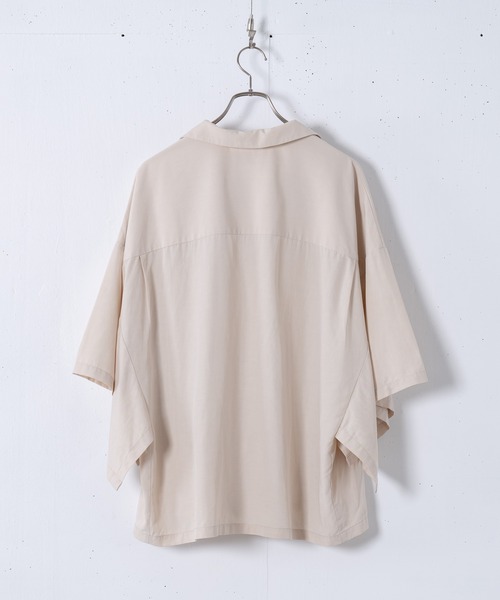 YUEATE（ユエイト）の「"big silhouette poncho shirt" ビッグシルエットポンチョシャツ（シャツ/ブラウス・メンズ・ライトブルー/ブラック/グレイッシュベージュ・MEDIUM/LARGE）」の9枚目の写真