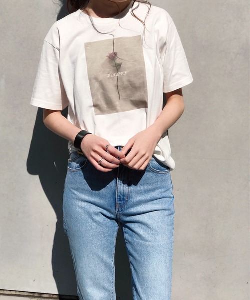 Banner Barrett(バナーバレット)の「ローズプリントTee(Tシャツ/カットソー・レディース・オフホワイト/チャコールグレー・38)」の8枚目の写真