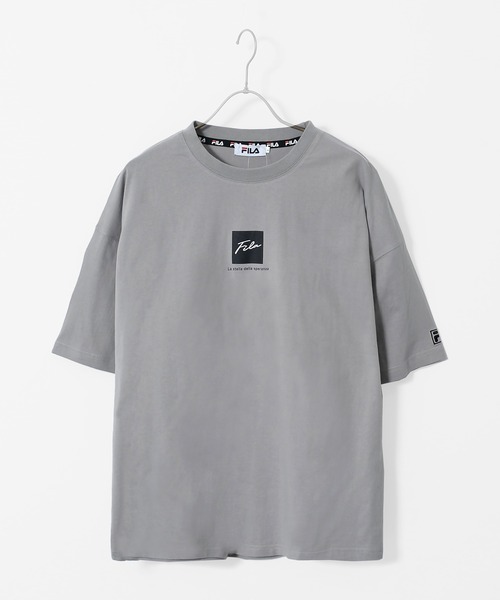 FILA（フィラ）の「【FILA/フィラ】WEB限定 別注 ビックシルエット 綿100% 半袖 Tシャツ（Tシャツ/カットソー・メンズ・ベージュ/ホワイト/ブラック/ブラック系その他2/ブラック系その他3/ブラック系その他/ホワイト系その他/ホワイト系その他2/グレー系その他/グレイッシュベージュ/ベージュ系その他/ホワイト系その他3/ダークグリーン/チャコール/ホワイト系・M/L/LL）」の14枚目の写真