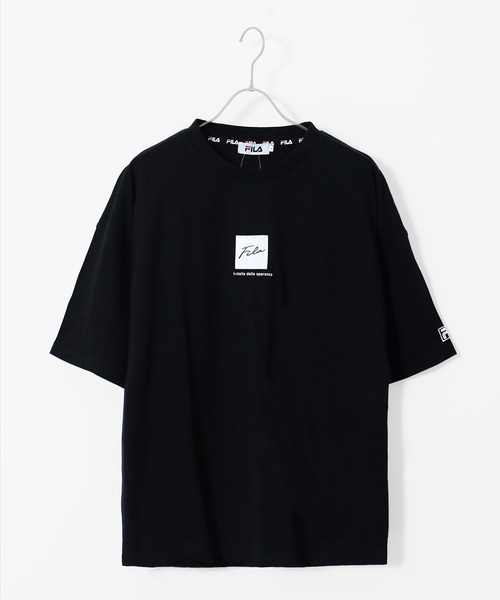 FILA（フィラ）の「【FILA/フィラ】WEB限定 別注 ビックシルエット 綿100% 半袖 Tシャツ（Tシャツ/カットソー・メンズ・ベージュ/ホワイト/ブラック/ブラック系その他2/ブラック系その他3/ブラック系その他/ホワイト系その他/ホワイト系その他2/グレー系その他/グレイッシュベージュ/ベージュ系その他/ホワイト系その他3/ダークグリーン/チャコール/ホワイト系・M/L/LL）」の8枚目の写真