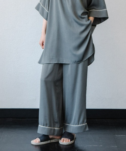 ACCL（エーシーシーエル）の「パイピング　リラックスワイドパンツ（その他パンツ・レディース・ピンク/ベージュ/グリーン/グレー・FREE）」の17枚目の写真