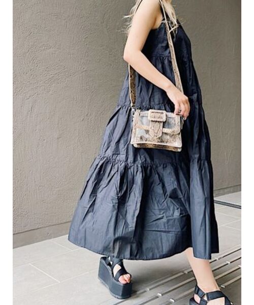 EVRIS（エヴリス）の「ティアードマキシワンピース（ワンピース・レディース・ホワイト/ブラック/パープル/ベージュ・FREE）」の3枚目の写真