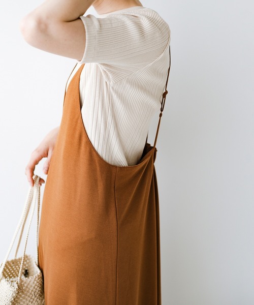 haco!(ハコ)の「シンプルTシャツに重ねるだけで楽してかわいくなれちゃう! カットソーの裾ひらりキャミワンピース(ワンピース・レディース・ブラック/ブラウン・SMALL/MEDIUM/X-LARGE/LARGE)」の18枚目の写真