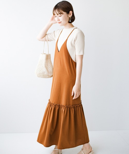 haco!(ハコ)の「シンプルTシャツに重ねるだけで楽してかわいくなれちゃう! カットソーの裾ひらりキャミワンピース(ワンピース・レディース・ブラック/ブラウン・SMALL/MEDIUM/X-LARGE/LARGE)」の16枚目の写真