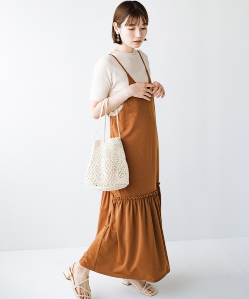 haco!(ハコ)の「シンプルTシャツに重ねるだけで楽してかわいくなれちゃう! カットソーの裾ひらりキャミワンピース(ワンピース・レディース・ブラック/ブラウン・SMALL/MEDIUM/X-LARGE/LARGE)」の20枚目の写真