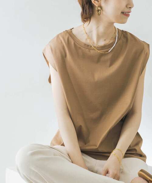 URBAN RESEARCH(アーバンリサーチ)の「ペルビアンコットンノースリーブカットソー(Tシャツ/カットソー・レディース・キャメル/ブラック/ホワイト/グレー系その他・FREE)」の4枚目の写真