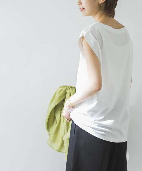 URBAN RESEARCH(アーバンリサーチ)の「ペルビアンコットンノースリーブカットソー(Tシャツ/カットソー・レディース・キャメル/ブラック/ホワイト/グレー系その他・FREE)」の11枚目の写真