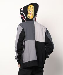 A BATHING APE SHARK MULTI シャーク ジャケット A BATHING APE（アベイシングエイプ）の「MULTI COLOR PATCHWORK SHARK