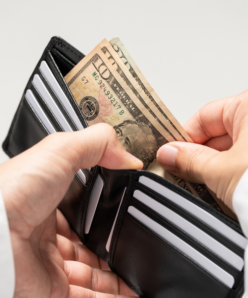 MURA(ムラ)の「やぎ革レザー 隠しポケット付 スリム 二つ折り財布 お札入れ(札入れ/マネークリップ・メンズ・ブラック/ブラウン・FREE)」の14枚目の写真