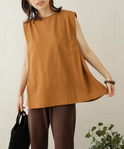 URBAN RESEARCH DOORS（アーバンリサーチドアーズ）の「タックショルダーカットソー（Tシャツ/カットソー・レディース・ブラック/ブラウン系その他/ベージュ系その他・ONE）」の6枚目の写真