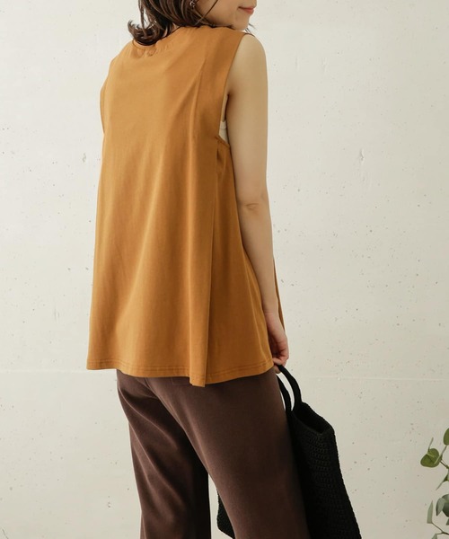 URBAN RESEARCH DOORS（アーバンリサーチドアーズ）の「タックショルダーカットソー（Tシャツ/カットソー・レディース・ブラック/ブラウン系その他/ベージュ系その他・ONE）」の7枚目の写真