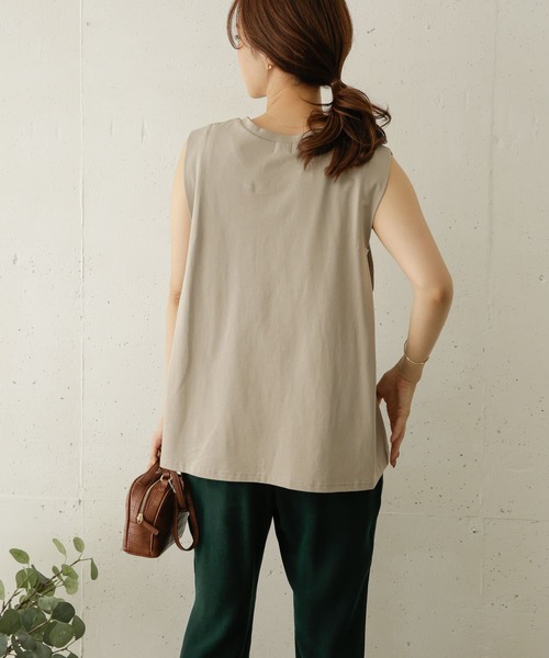 URBAN RESEARCH DOORS（アーバンリサーチドアーズ）の「タックショルダーカットソー（Tシャツ/カットソー・レディース・ブラック/ブラウン系その他/ベージュ系その他・ONE）」の15枚目の写真