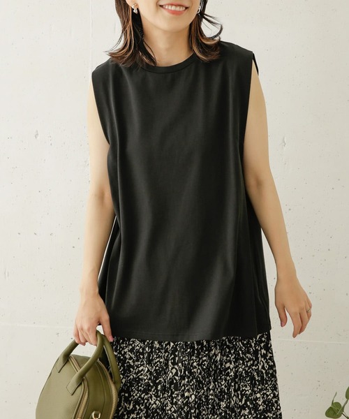 URBAN RESEARCH DOORS（アーバンリサーチドアーズ）の「タックショルダーカットソー（Tシャツ/カットソー・レディース・ブラック/ブラウン系その他/ベージュ系その他・ONE）」の21枚目の写真