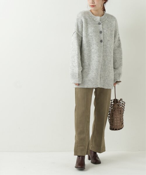 RAY CASSIN（レイカズン）の「ポンチスウェードリラックスセミフレアパンツ（スラックス・レディース・カーキ/モカ/キナリ・SMALL/MEDIUM）」の4枚目の写真