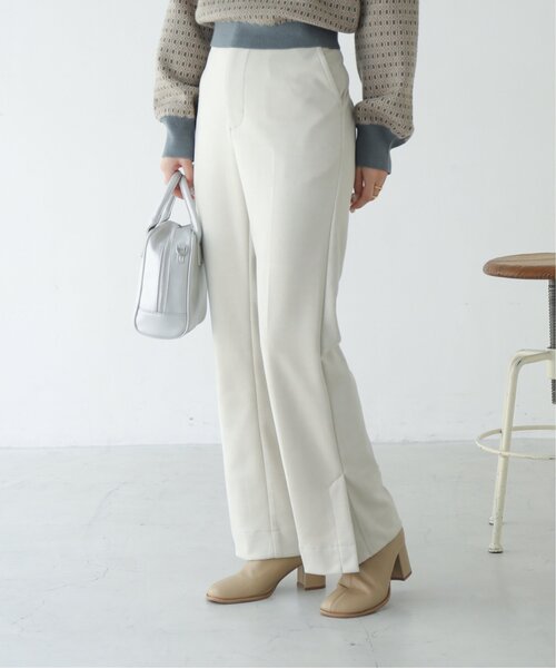 RAY CASSIN（レイカズン）の「ポンチスウェードリラックスセミフレアパンツ（スラックス・レディース・カーキ/モカ/キナリ・SMALL/MEDIUM）」の5枚目の写真