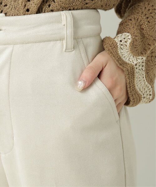 RAY CASSIN（レイカズン）の「ポンチスウェードリラックスセミフレアパンツ（スラックス・レディース・カーキ/モカ/キナリ・SMALL/MEDIUM）」の6枚目の写真