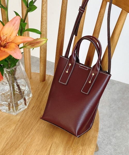 MIAN （ミアン）の「NEMESIA / 2wayミニポシェット（ショルダーバッグ・レディース・ブラック/グレイッシュベージュ/ボルドー/カーキ/ブラウン/アイボリー/ラベンダー/グリーン・FREE）」の8枚目の写真