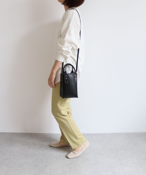 MIAN （ミアン）の「NEMESIA / 2wayミニポシェット（ショルダーバッグ・レディース・ブラック/グレイッシュベージュ/ボルドー/カーキ/ブラウン/アイボリー/ラベンダー/グリーン・FREE）」の13枚目の写真