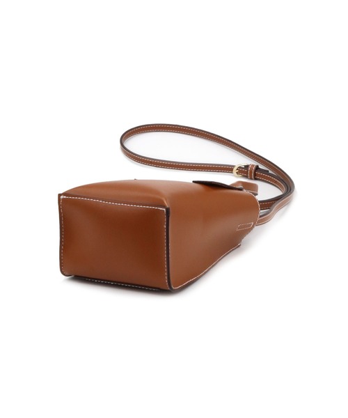 MIAN （ミアン）の「NEMESIA / 2wayミニポシェット（ショルダーバッグ・レディース・ブラック/グレイッシュベージュ/ボルドー/カーキ/ブラウン/アイボリー/ラベンダー/グリーン・FREE）」の16枚目の写真