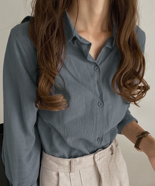 LAUIR(ラウアー)の「シンプルカラー長袖コットンシャツ(シャツ/ブラウス・レディース・ホワイト/グレイッシュベージュ/ブルー/モカ/テラコッタ/ネイビー/グリーン系その他/ブラック/チャコール/アイボリー・LARGE/MEDIUM/X-LARGE)」の14枚目の写真