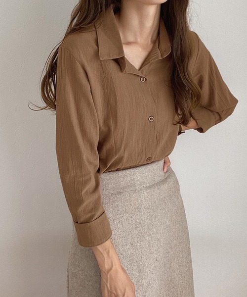 LAUIR(ラウアー)の「シンプルカラー長袖コットンシャツ(シャツ/ブラウス・レディース・ホワイト/グレイッシュベージュ/ブルー/モカ/テラコッタ/ネイビー/グリーン系その他/ブラック/チャコール/アイボリー・LARGE/MEDIUM/X-LARGE)」の21枚目の写真